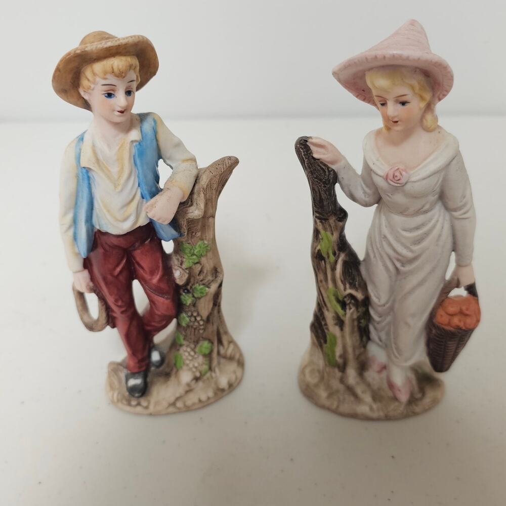 Vintage Capodimonte Pair Figurines Cartolibreria Boy Girl